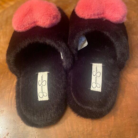 NWOT Jessica Simpson Fuzzy Cozy Heart Slippers Size 7-8 - Picture 2 of 5